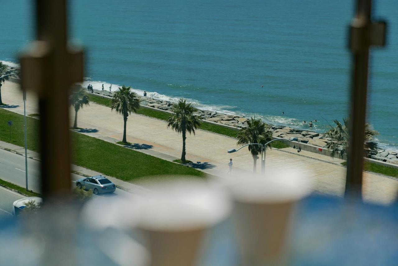 G-Point New Beach Batumi Exteriör bild