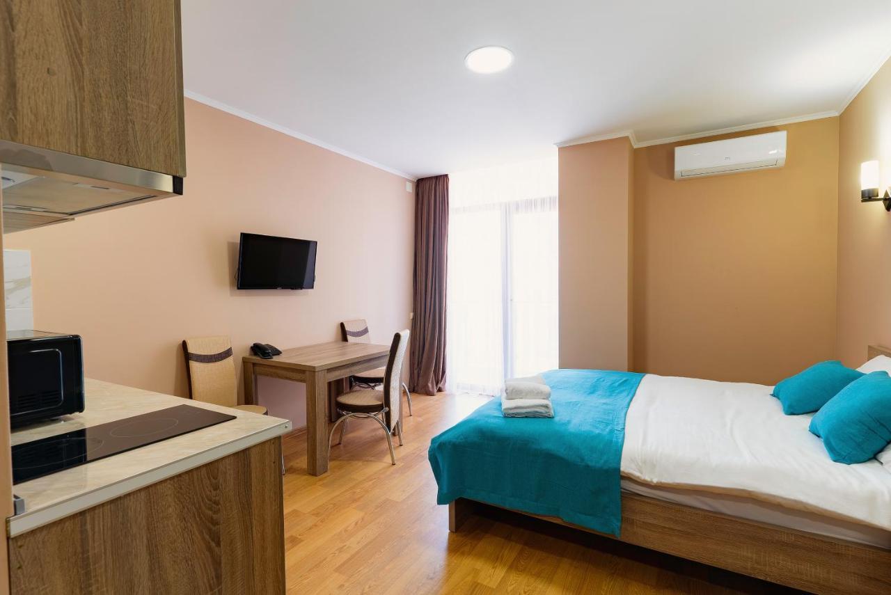 G-Point New Beach Batumi Exteriör bild