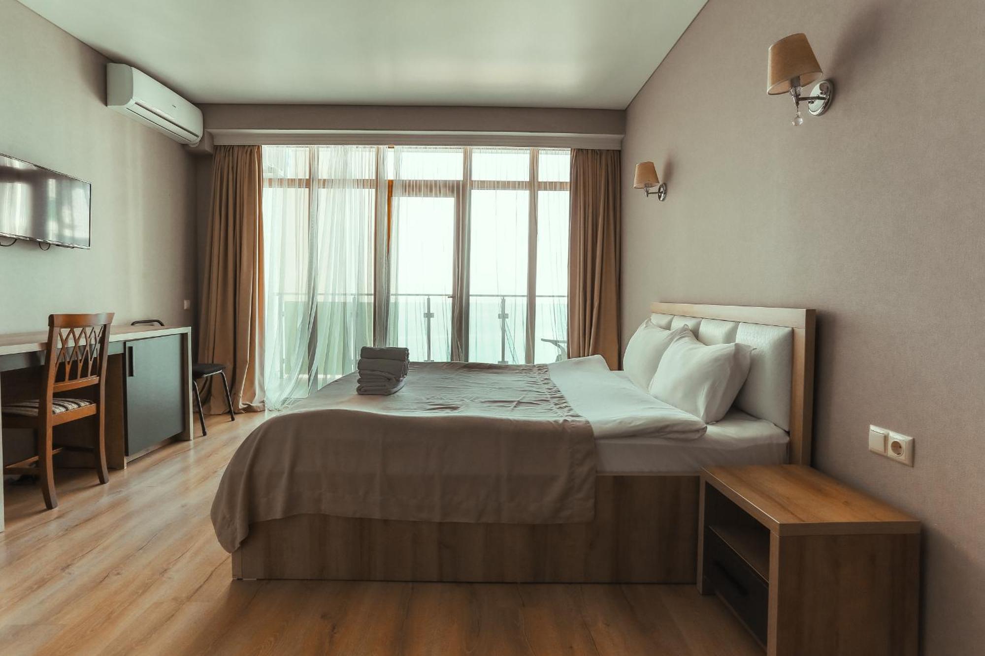 G-Point New Beach Batumi Exteriör bild